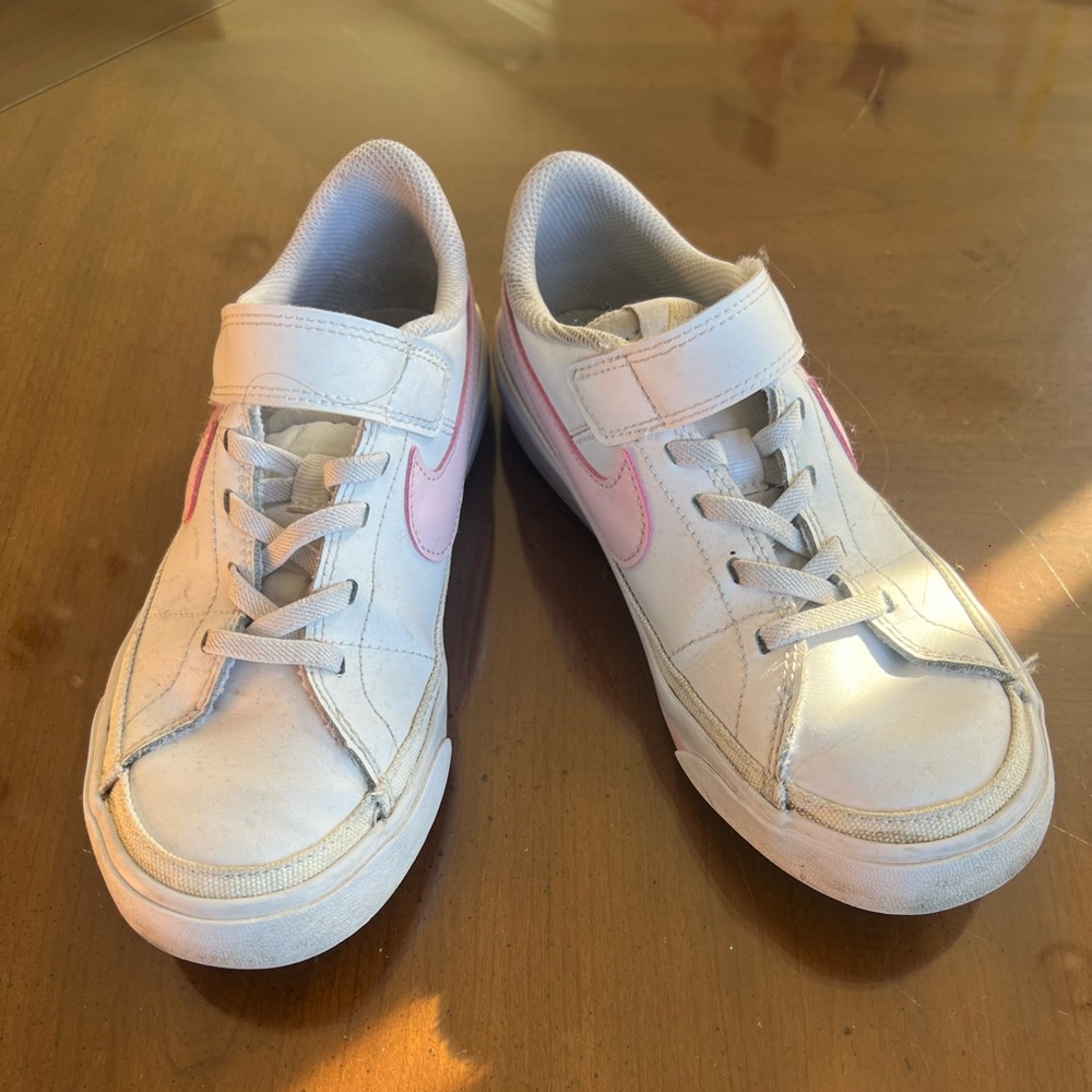 Nike Kids' Court Legacy Shoes size 1.5